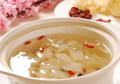 銀耳紅棗湯哺乳期能喝嗎？有著很多好處