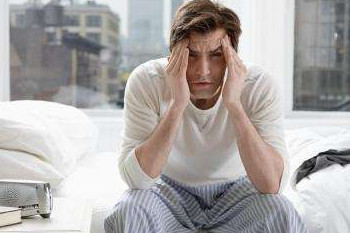 經(jīng)常性頭暈頭痛怎么辦？這些食物千萬別吃