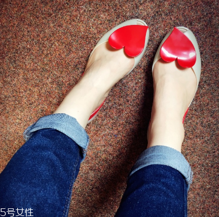 melissa是哪個國家的？女王和公主都愛穿它