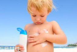使用防曬產(chǎn)品后一定要卸妝嗎？要看防曬產(chǎn)品類型