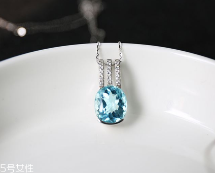 海藍(lán)寶石一克拉多少錢(qián)？沉著勇敢的象征