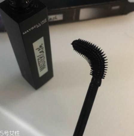 美寶蓮彎彎睫毛膏多少錢？美寶蓮重新定義睫毛膏