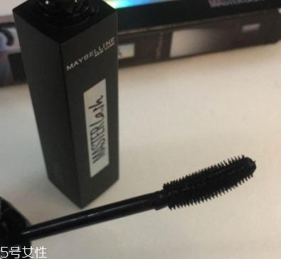 美寶蓮彎彎睫毛膏多少錢？美寶蓮重新定義睫毛膏