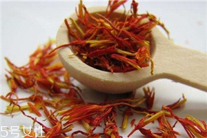 女生能用藏紅花泡腳嗎？經(jīng)期和妊娠期不能使用