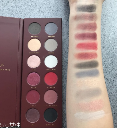 zoeva眼影多少錢？zoeva queens guard眼影盤試色