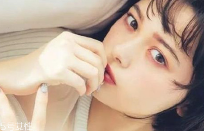 怎樣防止眼影暈染？七種日常眼影搭配秘訣