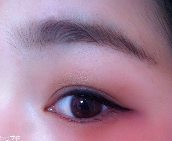 內(nèi)雙怎么畫眼線？內(nèi)雙眼皮畫眼妝技巧