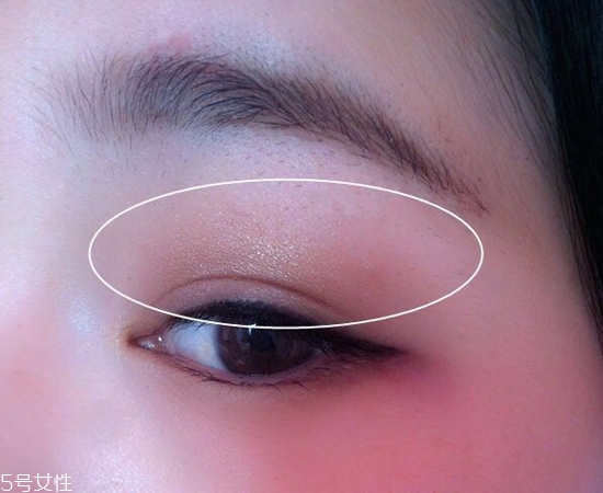 內(nèi)雙怎么畫眼線？內(nèi)雙眼皮畫眼妝技巧