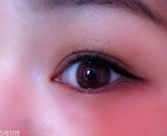 內(nèi)雙怎么畫眼線？內(nèi)雙眼皮畫眼妝技巧