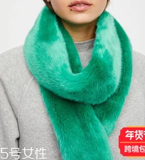冬天圍巾什么顏色好看？為你推薦經(jīng)典款圍巾