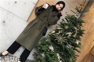 大衣和羽絨服哪個(gè)保暖？這個(gè)冬天不會(huì)冷
