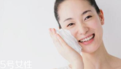 精華水購買要注意哪些成分？看清成分排位