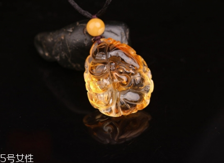 黃水晶戴左手還是右手？水晶佩戴大有講究