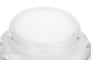 面霜抹后肌膚變暗是什么原因？油脂被氧化