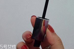 美寶蓮彎彎睫毛膏怎么用？想怎么彎就怎么彎