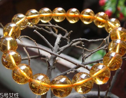 黃水晶可以戴著睡覺(jué)嗎？這些情況下不適合佩戴