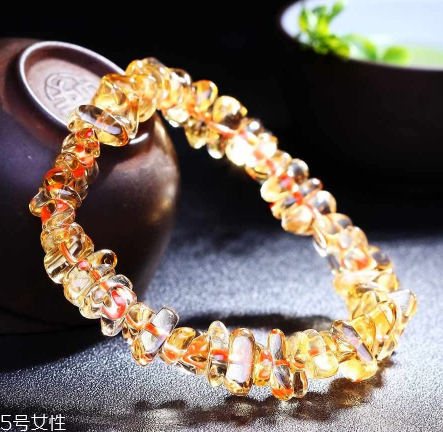 黃水晶可以碰水嗎？你不知道的水晶小知識