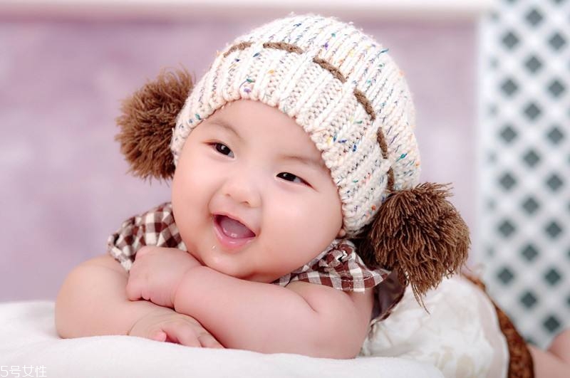 怎樣防止嬰幼兒弱視問題？三種方法合理預(yù)防