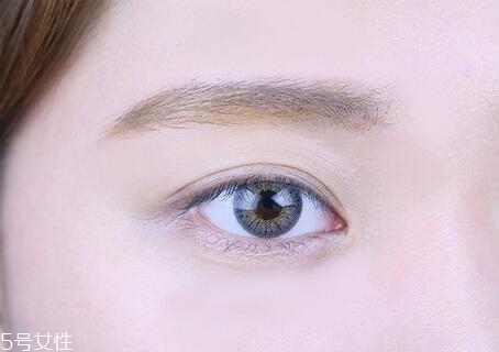 西柚色眼影怎么畫？教你畫高冷女神妝容