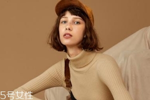 冬天內(nèi)搭怎么穿？一件毛衣搞定冬天內(nèi)搭難題