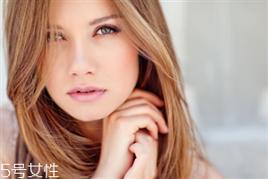 開眼角拆線后洗臉要注意什么？開眼角術(shù)后的保養(yǎng)