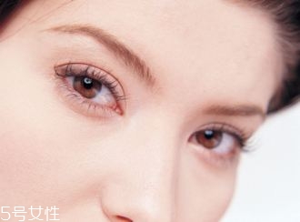 割雙眼皮后怎樣恢復(fù)快？女人不能割雙眼皮的時(shí)期