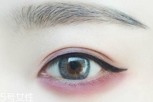 內(nèi)眼線一定要畫嗎？畫好睫毛根部
