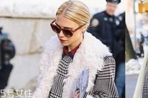 怎么挑選格子大衣？穿對了氣質女就是你
