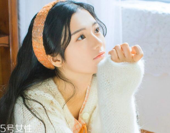 怎么選擇適合自己的襯衫？穿對了顯年輕