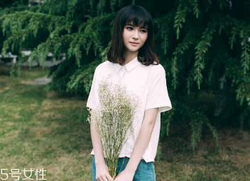 怎么選擇適合自己的襯衫？穿對了顯年輕