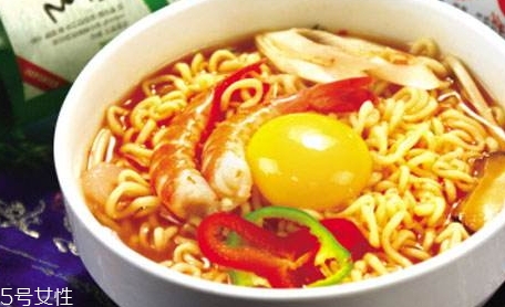 農(nóng)心辛拉面真的健康嗎？看看它非油炸的真面目