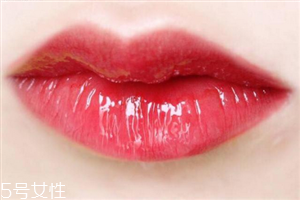 唇釉成膜會(huì)怎么樣？唇釉的四種涂法