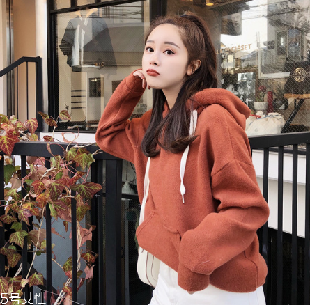 衛(wèi)衣適合多大的人穿？你值得擁有的減齡神器