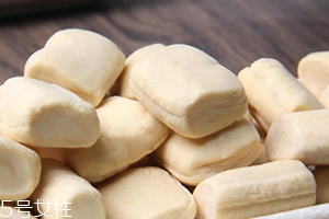 糖瓜是什么做的？小年傳統(tǒng)食品
