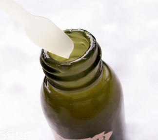 LA MER修護精華露孕媽能用嗎？適合產(chǎn)后去皺