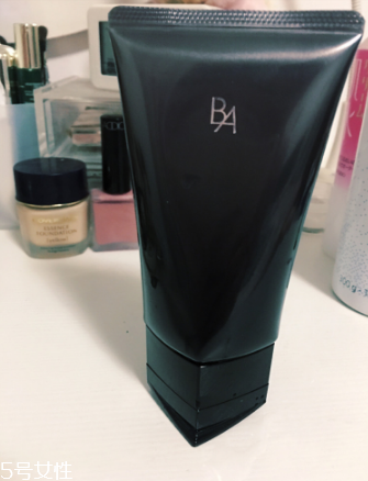 pola黑ba洗面奶好用嗎？挑不出毛病的一款洗面奶