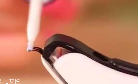 睫毛訂書機(jī)是什么？這十款睫毛膏讓你輕松放大雙眼