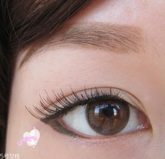 雙眼皮貼哪個(gè)牌子好？雙眼皮貼這樣貼最好看