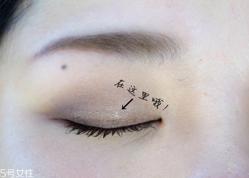 蕾絲雙眼皮貼先化妝嗎？蕾絲雙眼皮貼怎這樣用