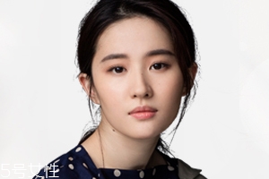 鵝蛋臉適合什么妝容？不適合濃妝