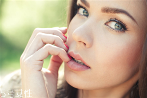 漂唇后忌口什么食物？決定漂唇持久度的因素