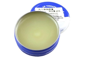 凡士林為什么適合敏感肌膚？世界上最好的隔離產(chǎn)品