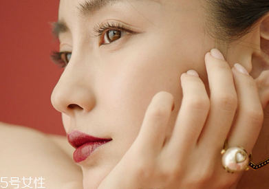 紅唇妝怎么畫(huà)最好看？復(fù)古紅唇妝的畫(huà)法