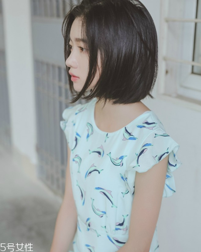 圓臉有劉海好還是沒(méi)有劉海好？頭發(fā)少又細(xì)不適合短發(fā)