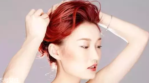 短發(fā)怎么做新娘造型？編發(fā)好看又簡(jiǎn)單