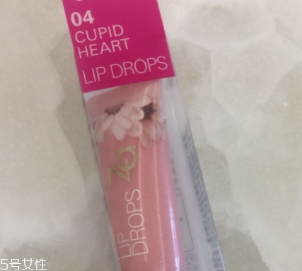 唇蜜可以單獨(dú)使用嗎？搭配其他產(chǎn)品效果更好