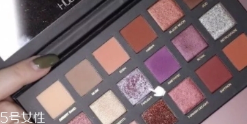 huda beauty沙漠盤怎么畫？油管大神一步步示范