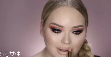 huda beauty沙漠盤怎么畫？油管大神一步步示范