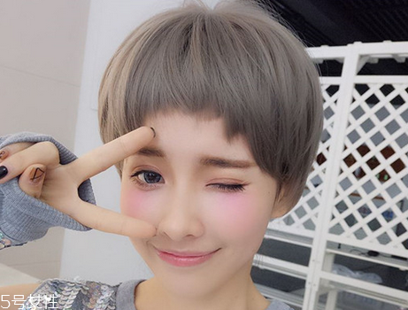二次元?jiǎng)⒑＿m合什么發(fā)型？讓你個(gè)性十足