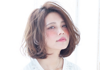 齊肩發(fā)怎么燙好看？女生發(fā)型設(shè)計(jì)與臉形搭配